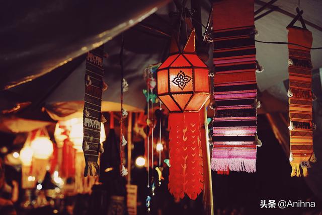 清邁周日夜市，讓你體驗一把清邁的熱情，旅行攻略