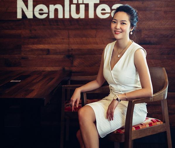 重庆女鞋工，因创业断过7次腿，却打造出2张城市名片，为啥这么牛