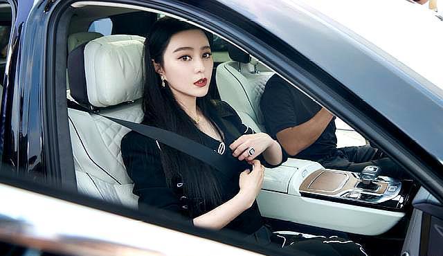 范冰冰红旗车展实情(范冰冰红旗汽车)