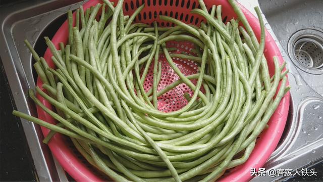 怎样腌酸豆角不烂又好吃呢（客家古法腌酸豆角）(2)