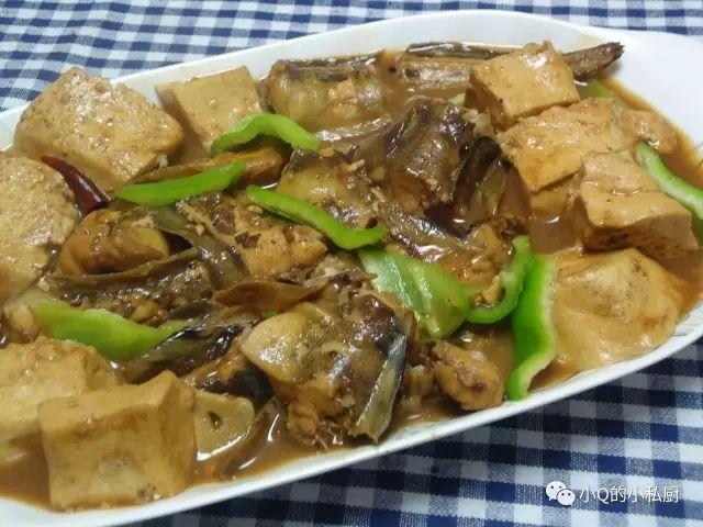 鲶鱼炖豆腐