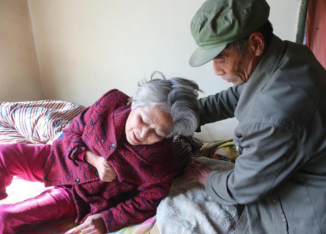 自古以来人们都追求长寿，但是我觉得老人还是不要活的太久