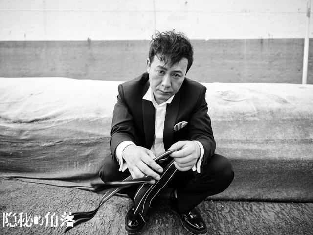 张颂文：3年被导演拒绝840次，被嘲像侏儒吃剩菜，46岁仍买不起房