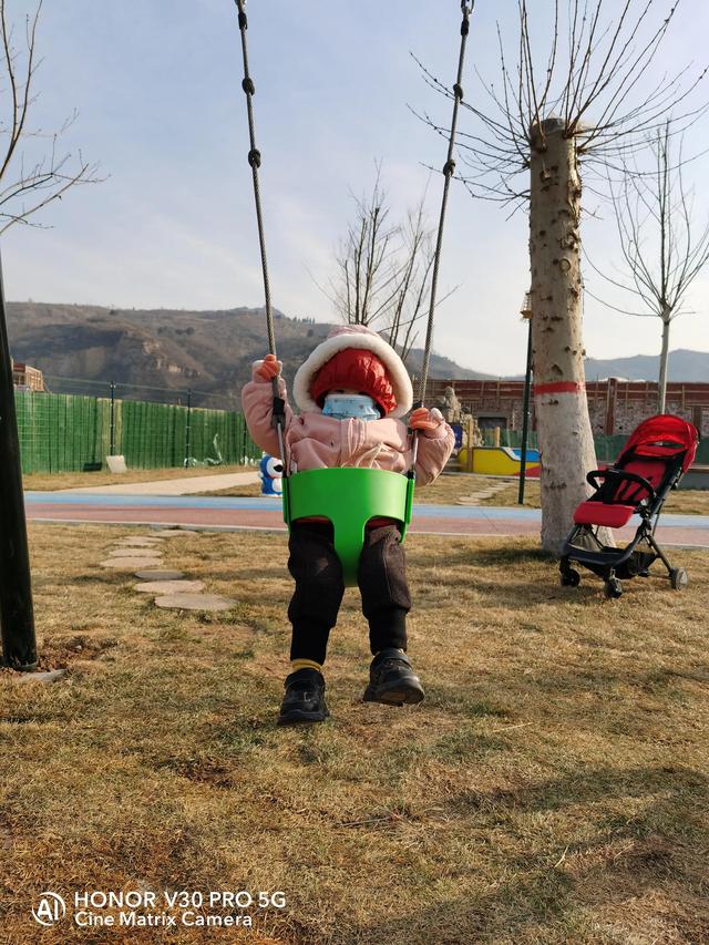 0-3岁的小孩可以自驾游吗？