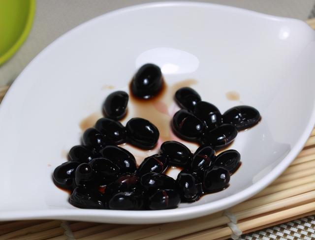 醋泡黑豆的正确做法
