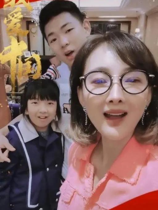 演员黄杨:经典小品女演员都去哪了？有的离世，有的模样大变，有的飞黄腾达