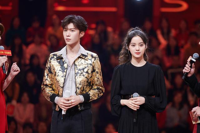 欧阳娜娜范丞丞合唱的歌叫什么，范丞丞欧阳娜娜男孩合唱完整版