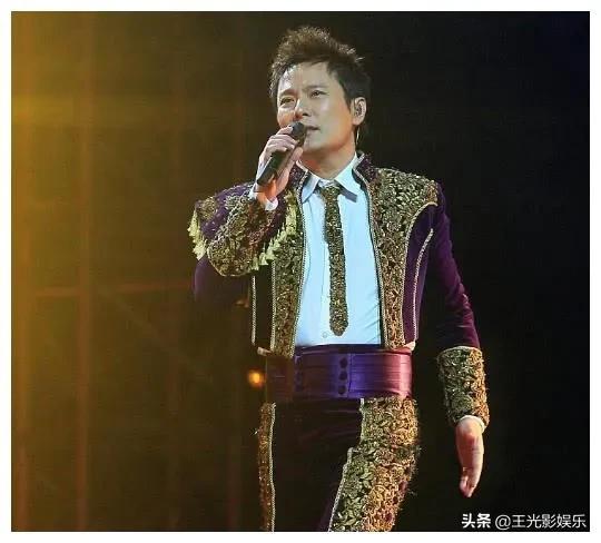 至今未婚的9名港台大龄男星，最大的66岁，最小的39岁