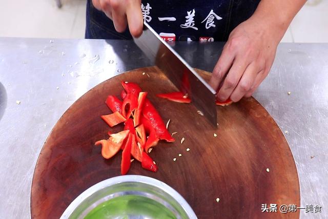 十塊錢能炒一盤的鮑汁燜雞，營養豐富、鮮香滑嫩，學會在家天天吃 健身 第6张