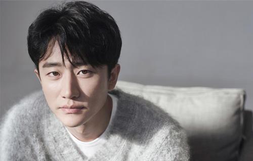 如何评价黄轩的长相(金星评价黄轩长相)