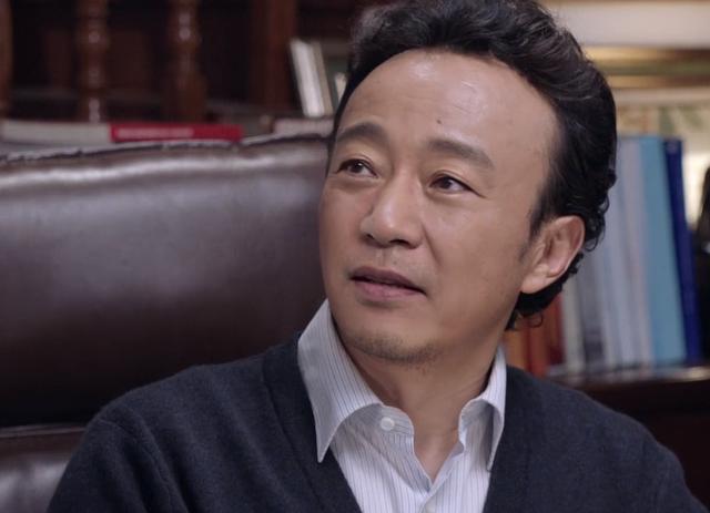 《突围》口碑不如《人民的名义》，两人选角失误，被一人害惨