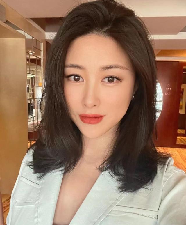 “中国第一美”朱珠产后亮相！忆生产过程，长胖几十斤仍肤白貌美