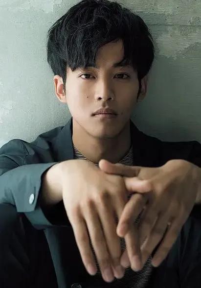 俊男美女在一起就是造福人类盘点日娱中的明星夫妻 太阳信息网