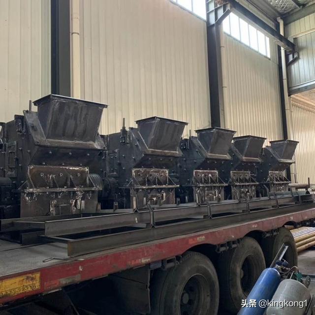 移动鄂破加液压开箱制砂机