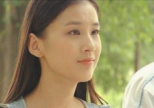 黄圣依一共结过几次婚(演员黄圣依结了几次婚有子女吗)