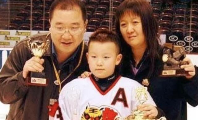 宋丹丹独子再当爹，同父异母弟弟备战冬奥会，英达偏心只爱小儿子