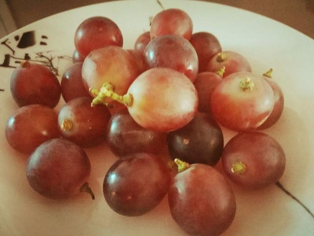 煙雨私房菜之九：(葡萄)~秘制糖水