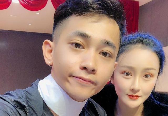 大网红吴迪的母亲,直播为孙女制定"整容计划",遭大批粉丝不满