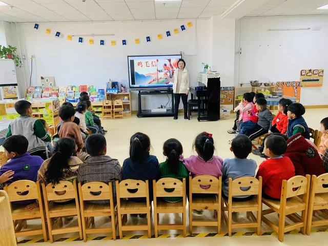 裕华幼儿园党支部“红色故事润童心”活动