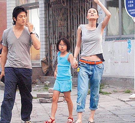 51岁李亚鹏再当爸！王菲“满脸的嫌弃”成全了老李“双重的幸福”