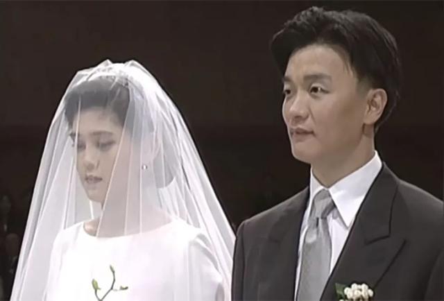 迫于无奈同意了女儿李富真与任佑宰之间的婚事.