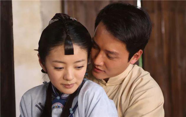 2,同樣是2009年由霍思燕,馮紹峰等主演的家庭倫理電視劇《夫妻一場》