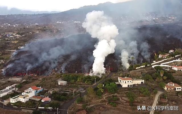 地球咋了？西班牙火山喷发，场面犹如世界末日，数千人被迫撤离