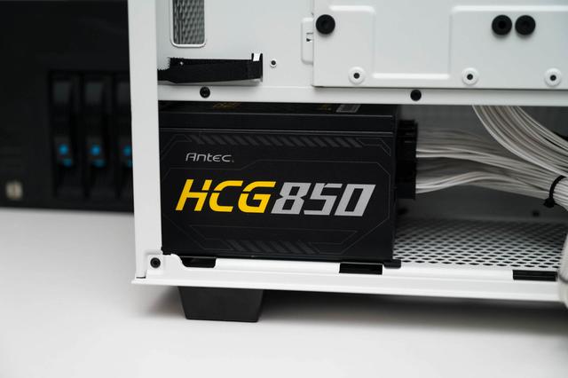 超頻玩傢的心頭好，B-Die顆粒的性能巔峰，HP V10真有那麼強？