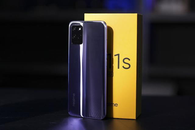 realme真我V11s上手体验：越级续航+千元5G