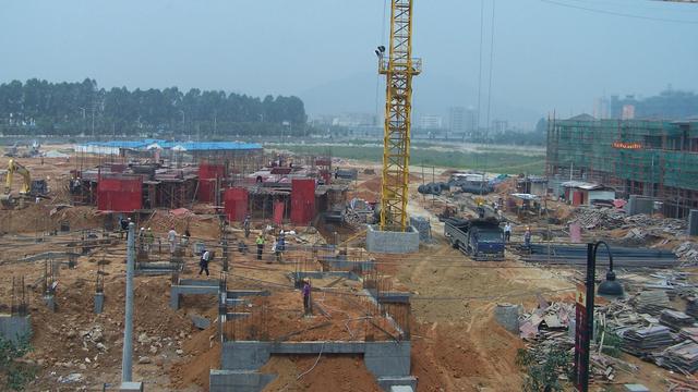 混凝土破碎机什么牌子的好_自行式小型路面破碎机