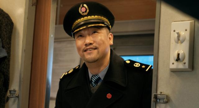 演员贾冰简介,《狂飙》演黑老大却爆火