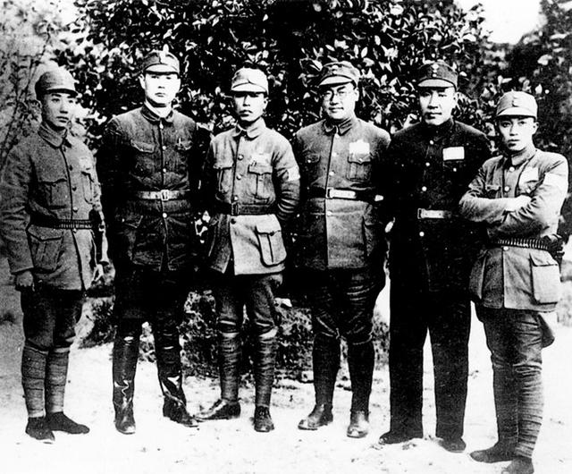 1950年，张治中按周总理指示，暗中相见蒋经国，为何？