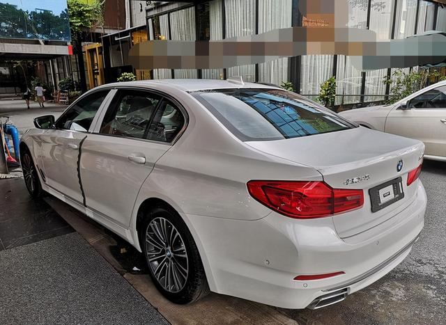 a6与宝马五系哪个好(买5系还是买a6好)