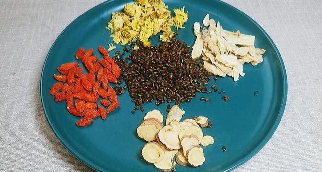 老中医推荐的这道茶效果实在是太好了，很多朋友都需要，值得一试