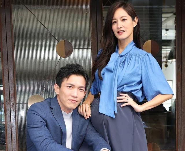 不惧13度的低温 41岁女星怀孕7个月下水拍照 2年前曾流产 天天要闻