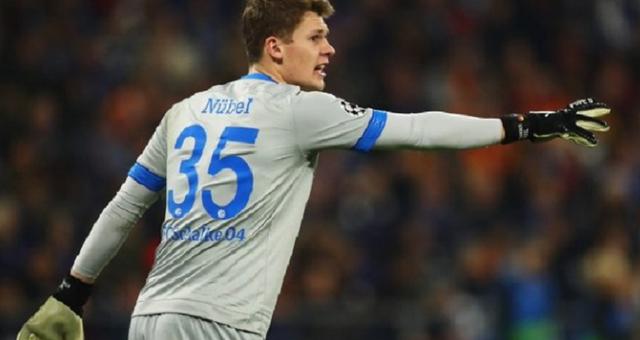 拜仁盯上多特天才了（太欺负人了！拜仁盯上沙尔克22岁妖星 挖新诺伊尔去当2号门将）