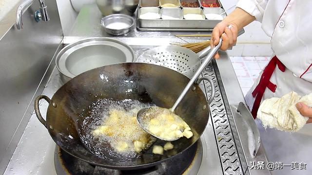 宫保鸡丁美食