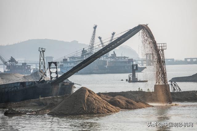 关于沙场轮式洗砂机尺寸的信息