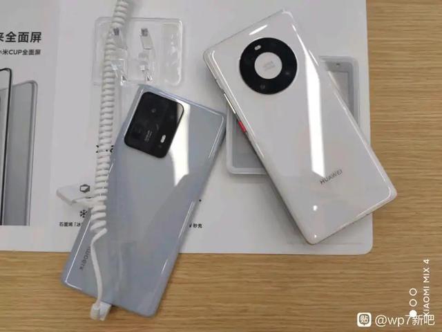 華為Mate40Pro和小米mix4對比