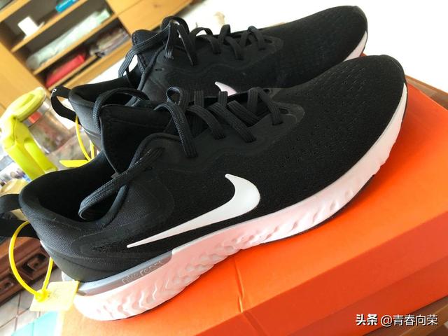 缓震极佳的跑步鞋推荐（各品牌主流跑步鞋型号推荐）(6)