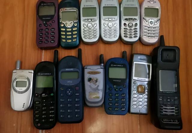 都快2022年了，摩托罗拉咋还在玩“回忆杀”？