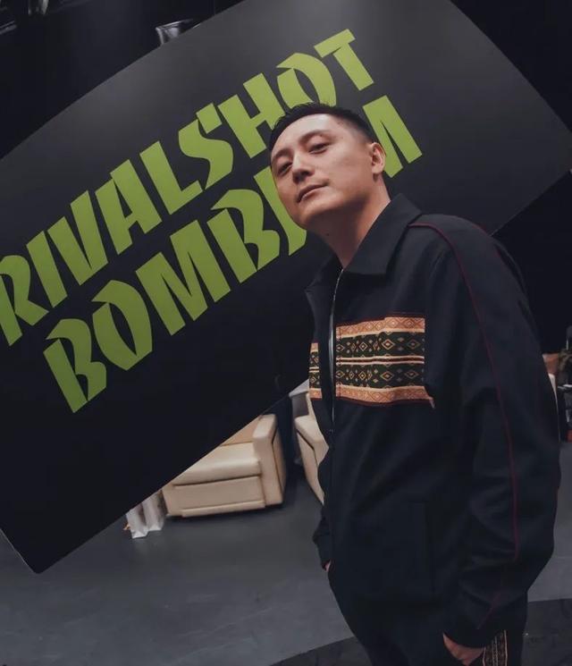 看乐乐跳舞(乐乐和佳宜跳舞)