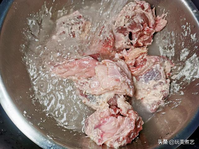 清炖羊肉的正宗做法及配料