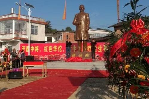 “红色华佗”开国中将傅连璋养生秘诀：4个习惯，身康体健