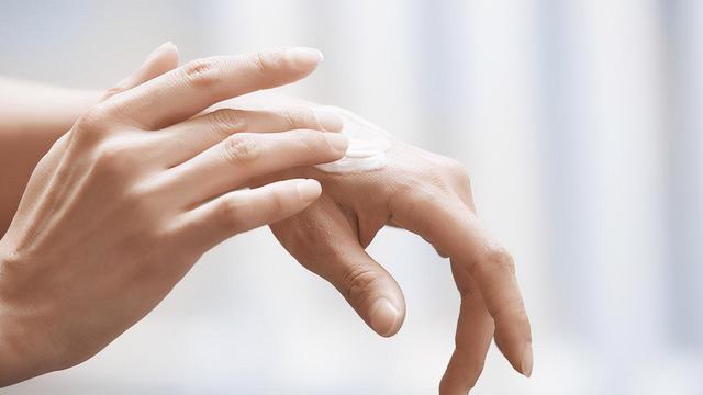 用身体乳的时候怎么按摩