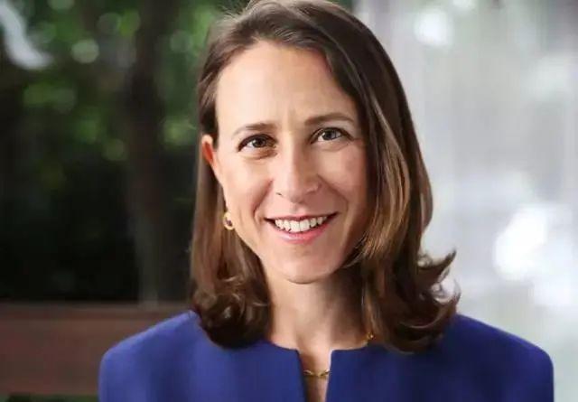 耶鲁大学毕业的女儿，要去当保姆：这位母亲的做法，值得所有人学