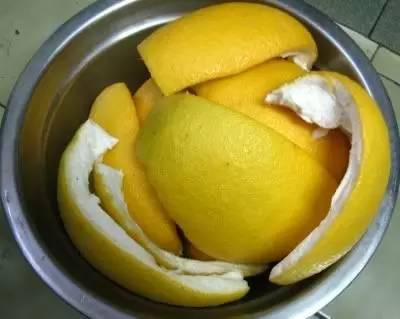 柚子皮扔了太浪费 5个方法处理 能吃还能用 变废为宝 蜂蜜柚子茶