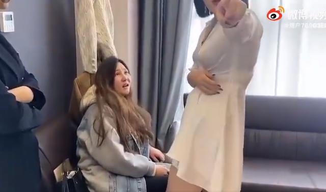 济南一整形机构女老板殴打顾客，骂人家丑，居然说对方是医闹