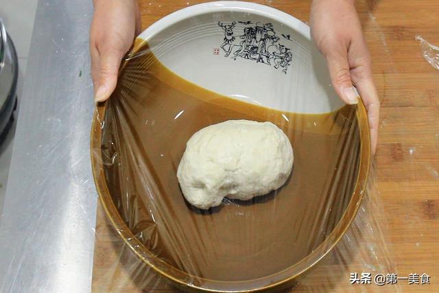 在家炸菜角太費油，廚師長分享新吃法，皮酥餡鮮味道香，簡單家常 健身 第3张