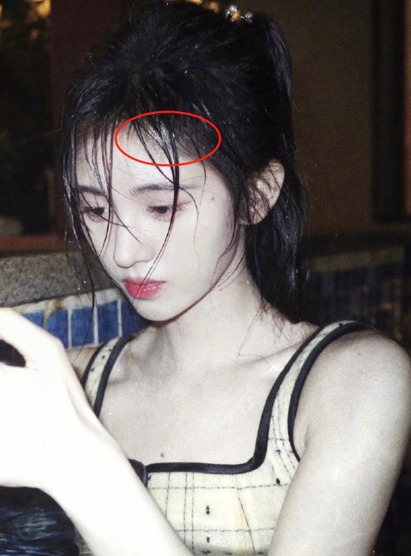 鞠婧祎发际线火了,百万网红争相模仿,网友:本人看了都要愣几秒